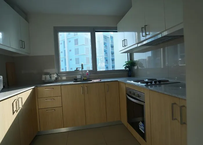 Spacious 3br Staycation With Pool Access *